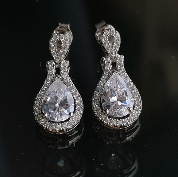 Nwt Sterling Silver CZ teardrop earrings - Picture 4 of 4